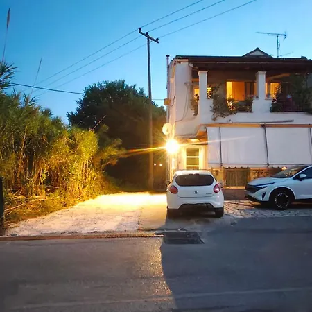 Appartamento Charming With Bbq Near Airport & Old Town