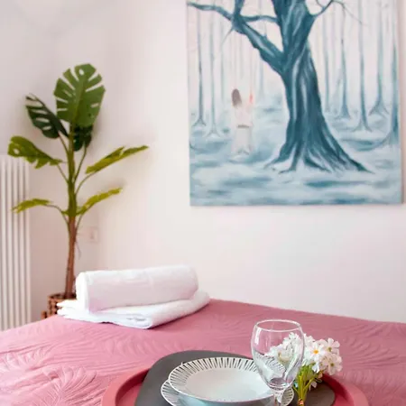 Charming With Bbq Near Airport & Old Town * Kanálion