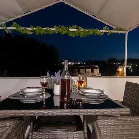 Charming With Bbq Near Airport & Old Town